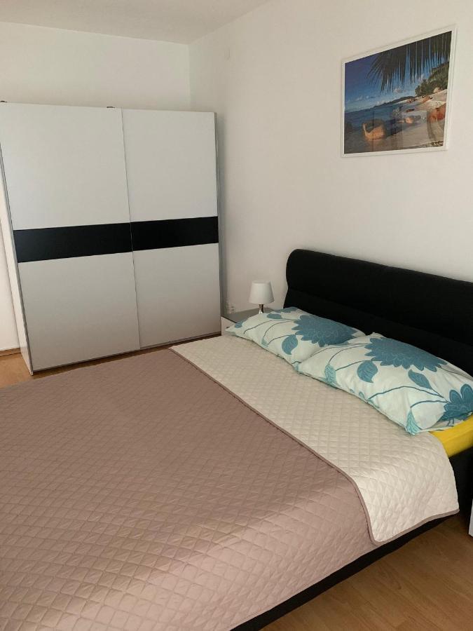 Sobe I Apartmani Til Crikvenica Luaran gambar